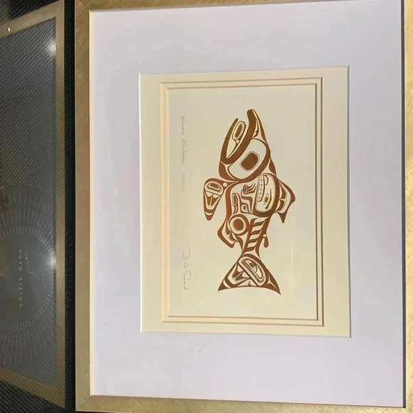 Haida Salmon “SKAGII” by Bill Reid, framed with raised copper image - Picture 2 of 8